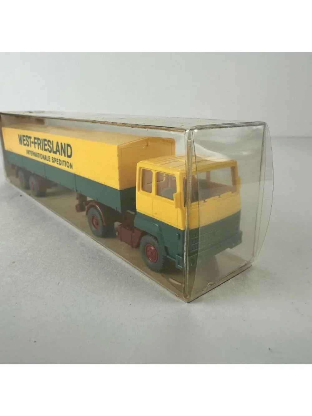 Wiking Ford Transcontinental Sattelzug Model Truck 530 Yellow & Green HO